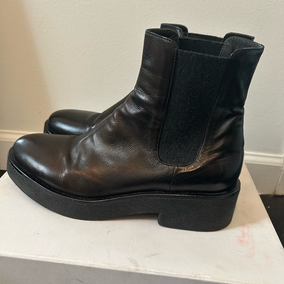 No. 6 Crepe Sole boots in black size 39 - Picture 4 of 6